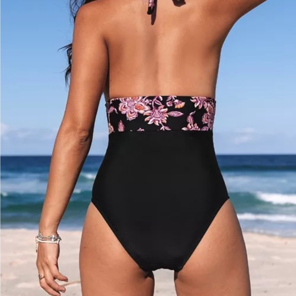 Women's Retro Boho Plunging Halterneck Tummy Control One-Piece - Picture 2 of 3